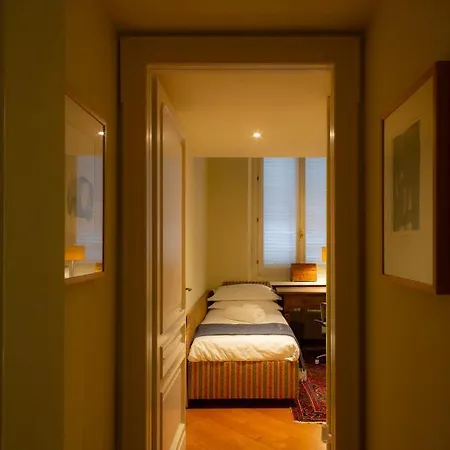 N 10, Luxury *