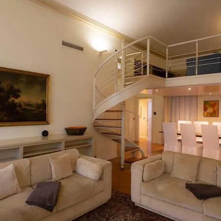 N 10, Luxury
