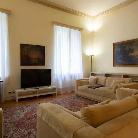 N 10, Luxury * Turin