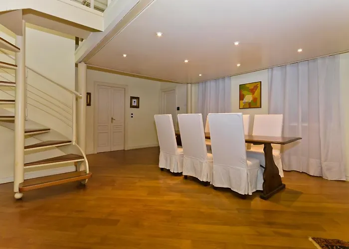 Appartamento N 10, Luxury
